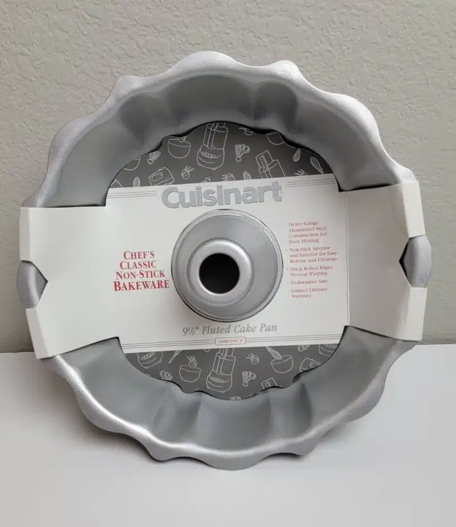 Cuisinart Chef's Classic Nonstick Bakeware 9-1:2-Inch Fluted Cake Pan,Silver
