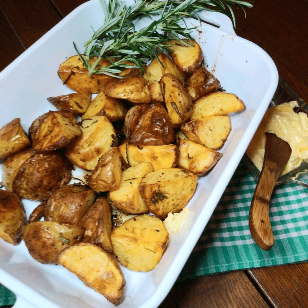Easy Rosemary Roasted Potatoes